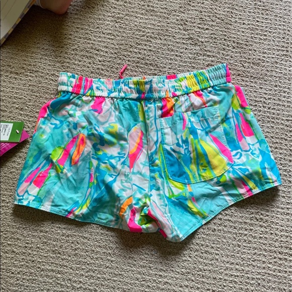 NWT Lilly Pulitzer run around shorts in Beach and Bae XS - Picture 4 of 5